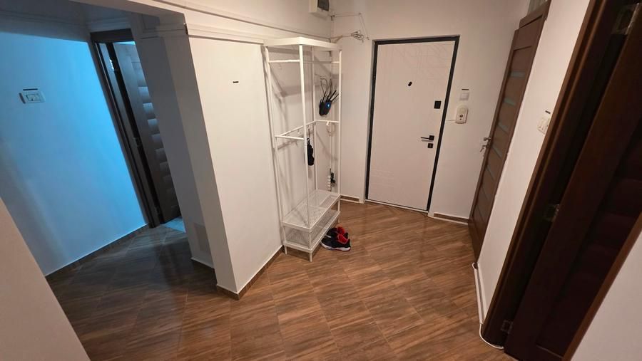 Apartament 3 camere - 2bai Eroii Revolutiei metrou - Parcare inclusa - Poză 8