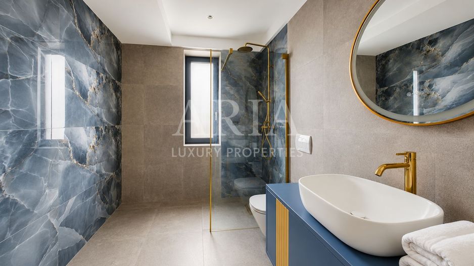 WATERFRONT VILLA | POOL - Poză 15