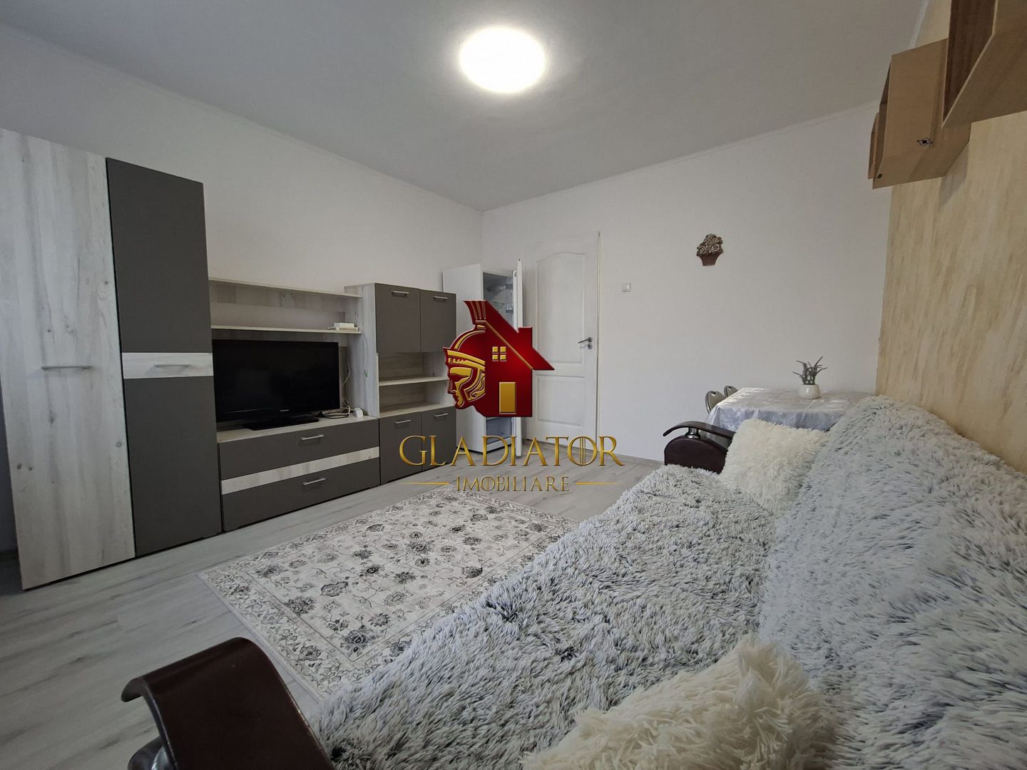 Garsoniera de inchiriat in Pacurari mobilata si utilata, disponibila - Poză 2