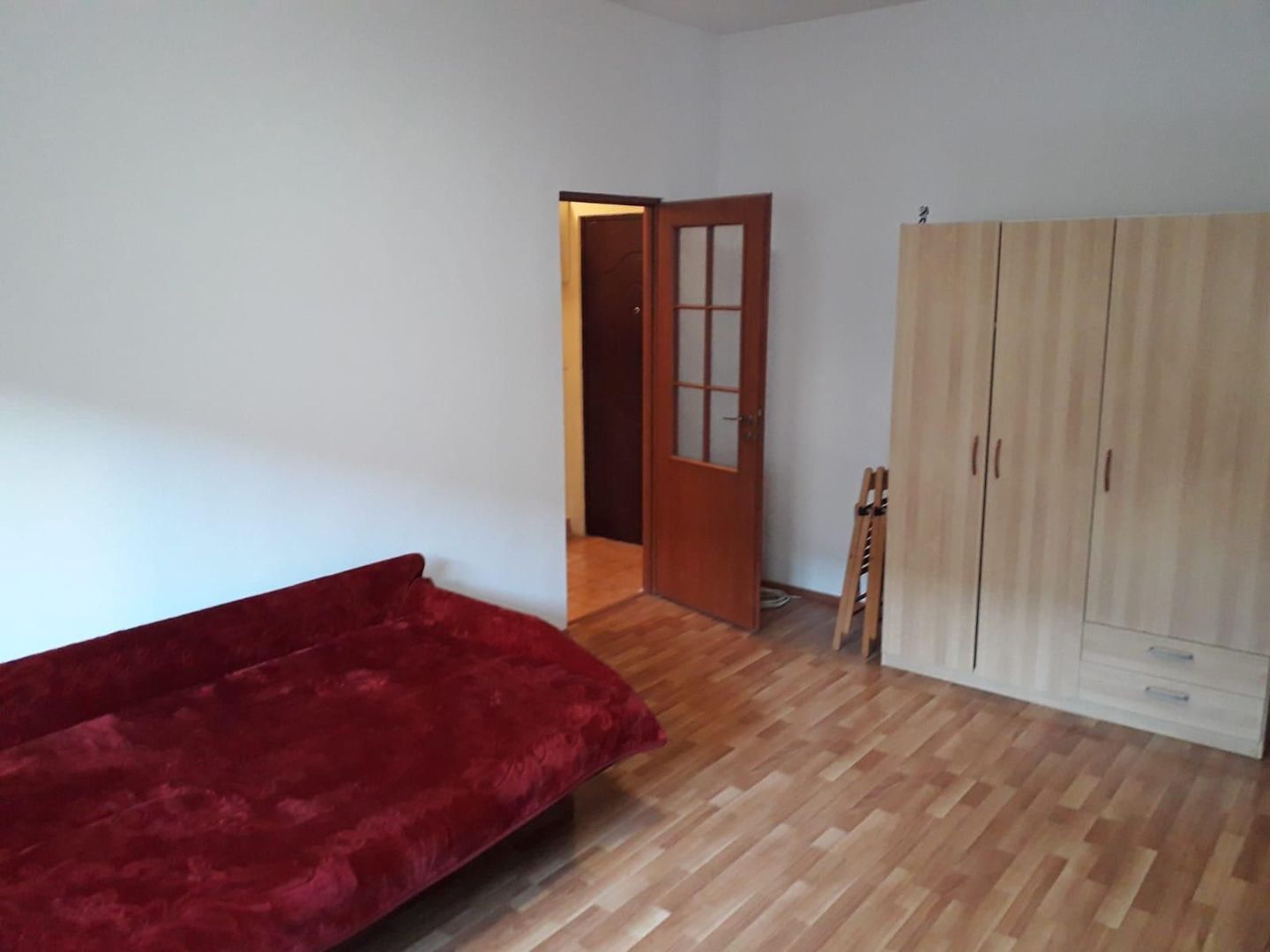 Garsoniera decomandata, tavane inalte, locatie premium Calea Victoriei - Poză 1