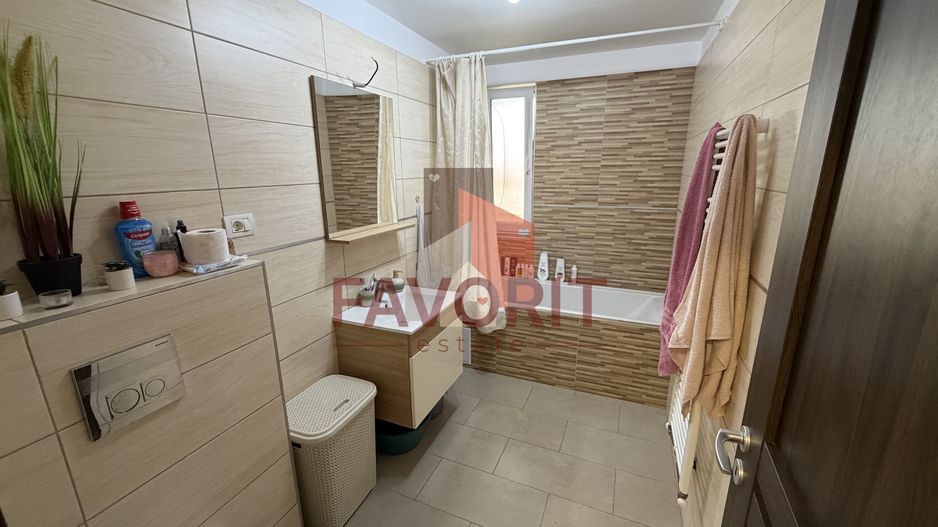 Spatios. Mobilat si utilat. Pozitie excelenta. - Poză 12