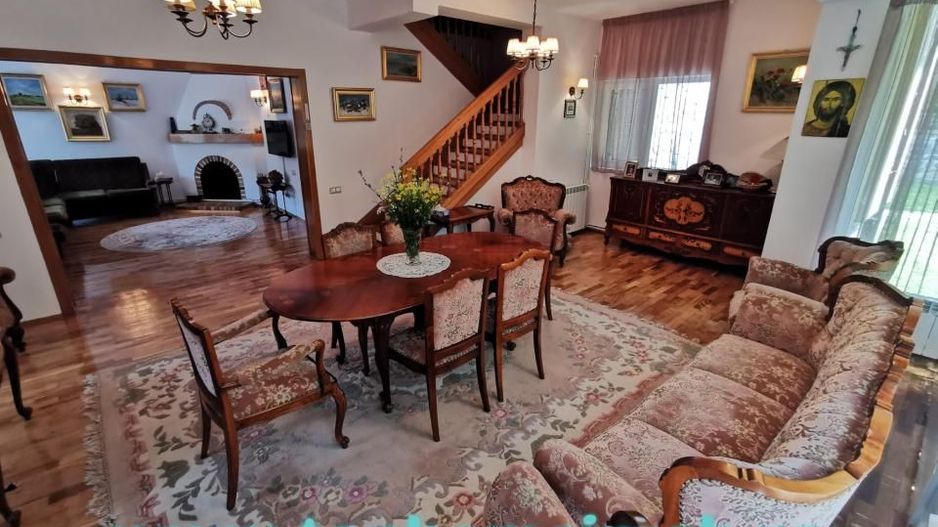 Vila deosebita Sinaia- Cumpatul - Poză 15