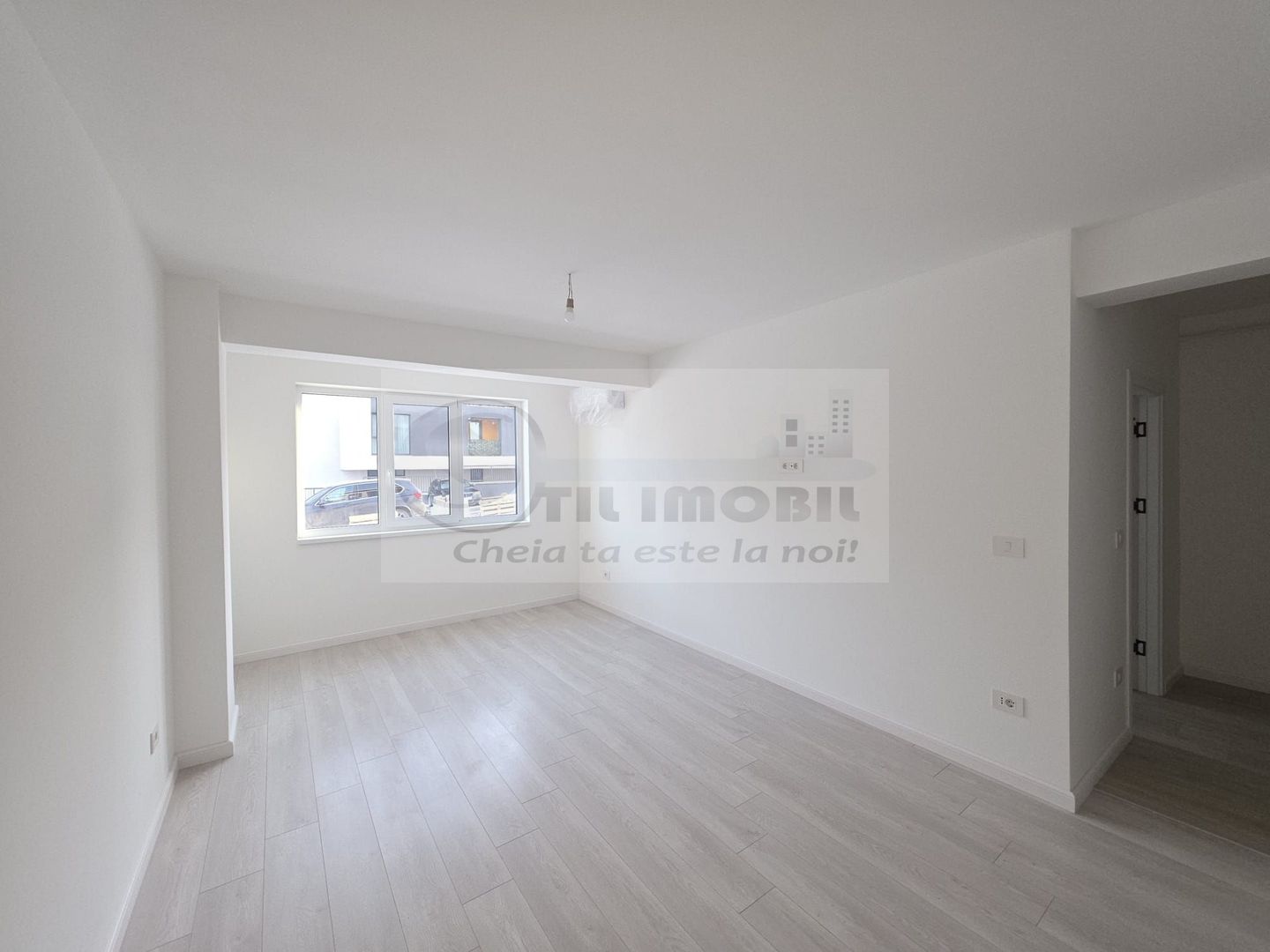 Apartament o camera Pacurari - Str. Soarelui - 42mp - 72.500Euro - Poză 2