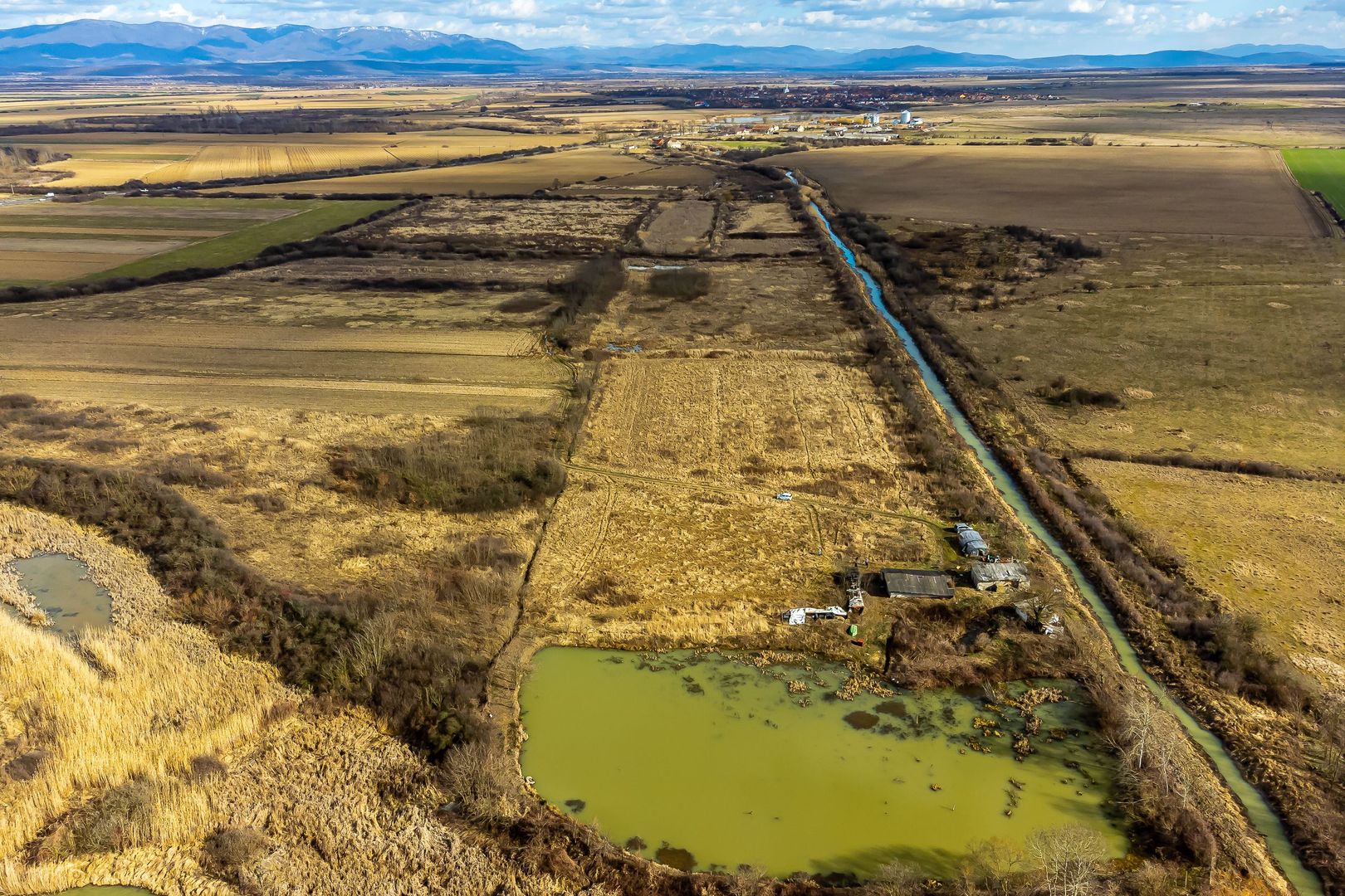 Pescărie cu resursă naturală de apă - Poză 3