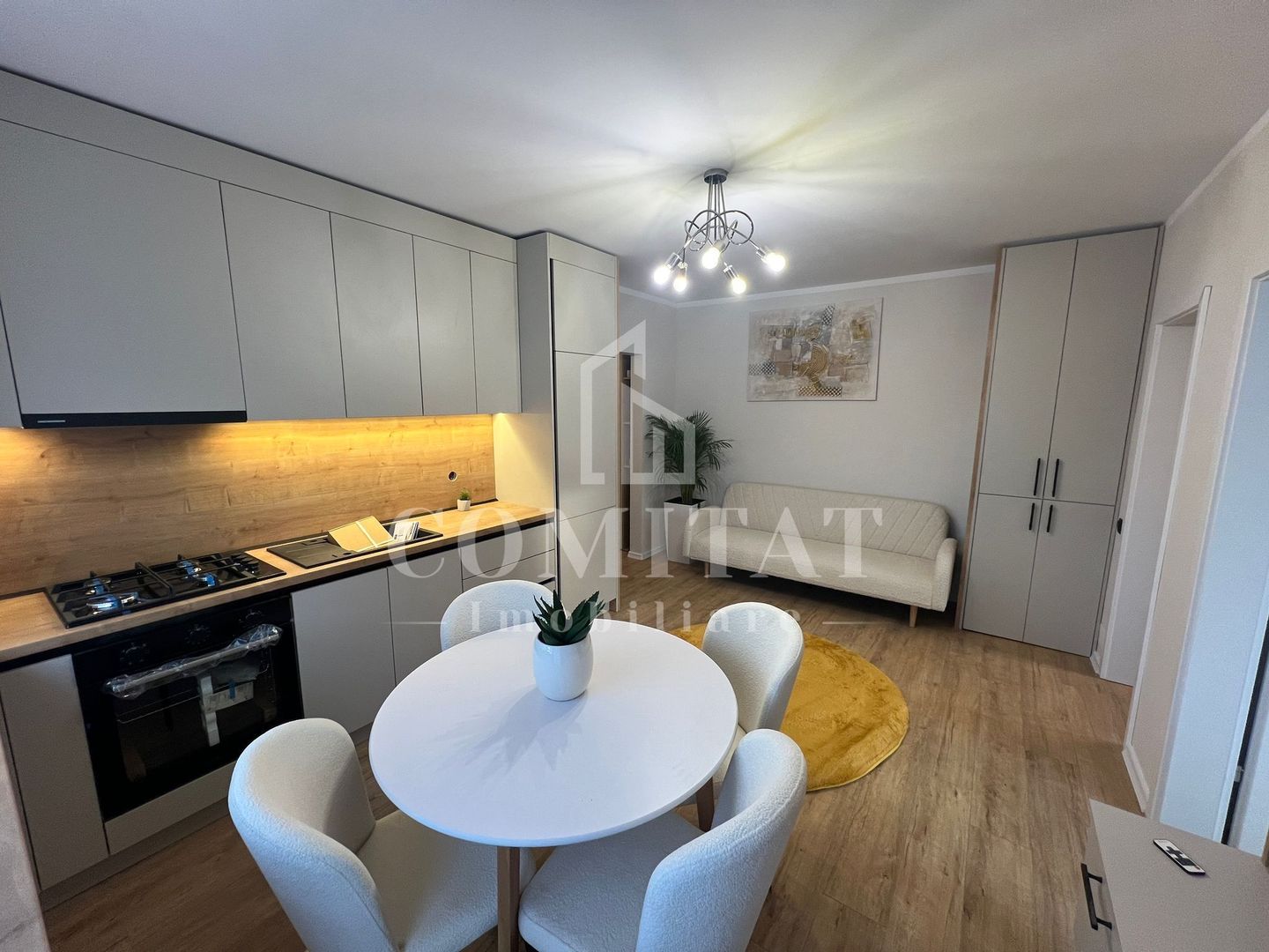 Apartament ultrafinisat | Etaj intermediar | Zona Str Urusagului - Poză 1
