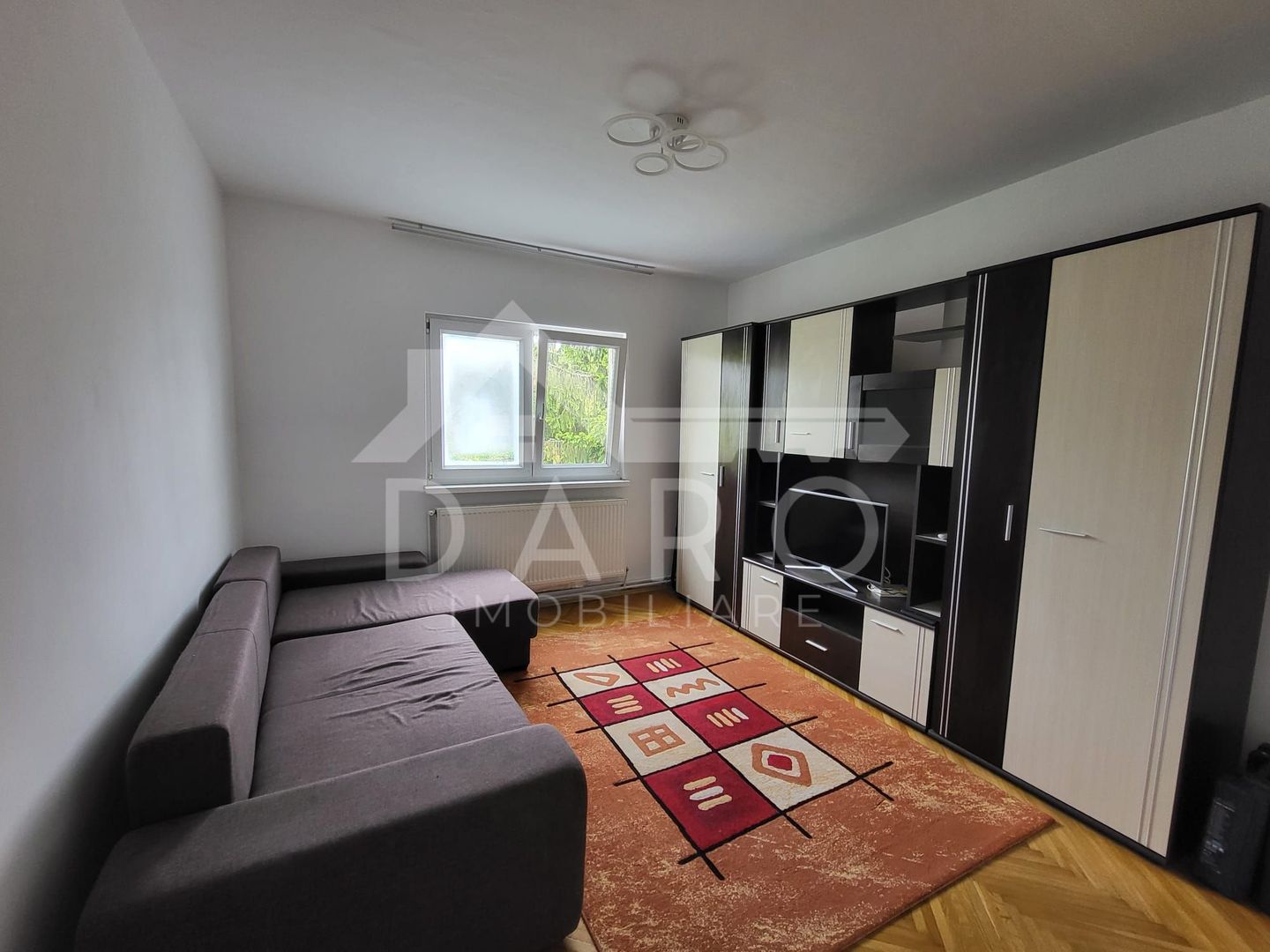 INCHIRIEZ APARTAMENT CU 1 CAMERA  TUDOR - Poză 1