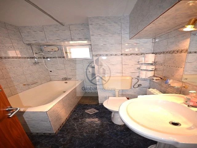 Direct proprietar !! Unirii-fantani.Apart.5 cam.etaj1,cu 2 bai si terasa-gradina de 18 mp, 510.000 E - Poză 13