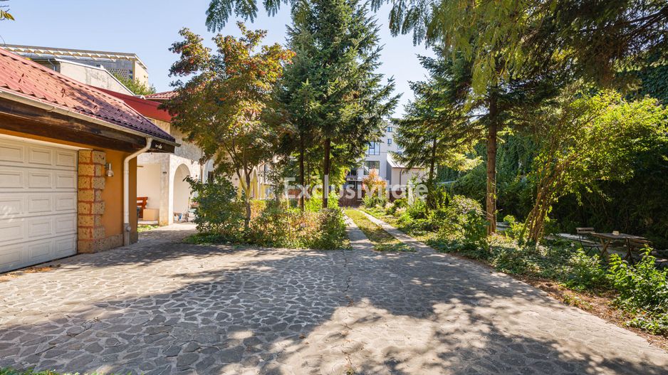Vila de inchiriat - Poză 35