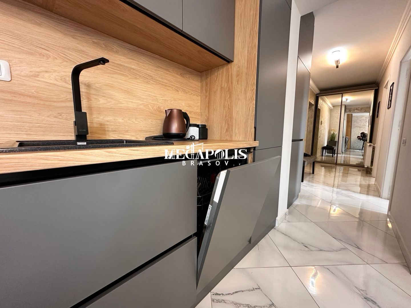 Apartament 2 camere | Curte 24mp | Pet Friendly | Jacuzzi | Tractorul - Poză 4