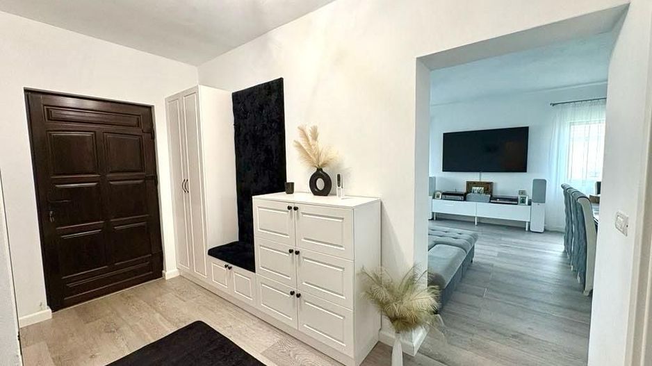 Vila moderna- 4 camere- cu piscina, complet mobilata si utilata - Sag - Poză 5