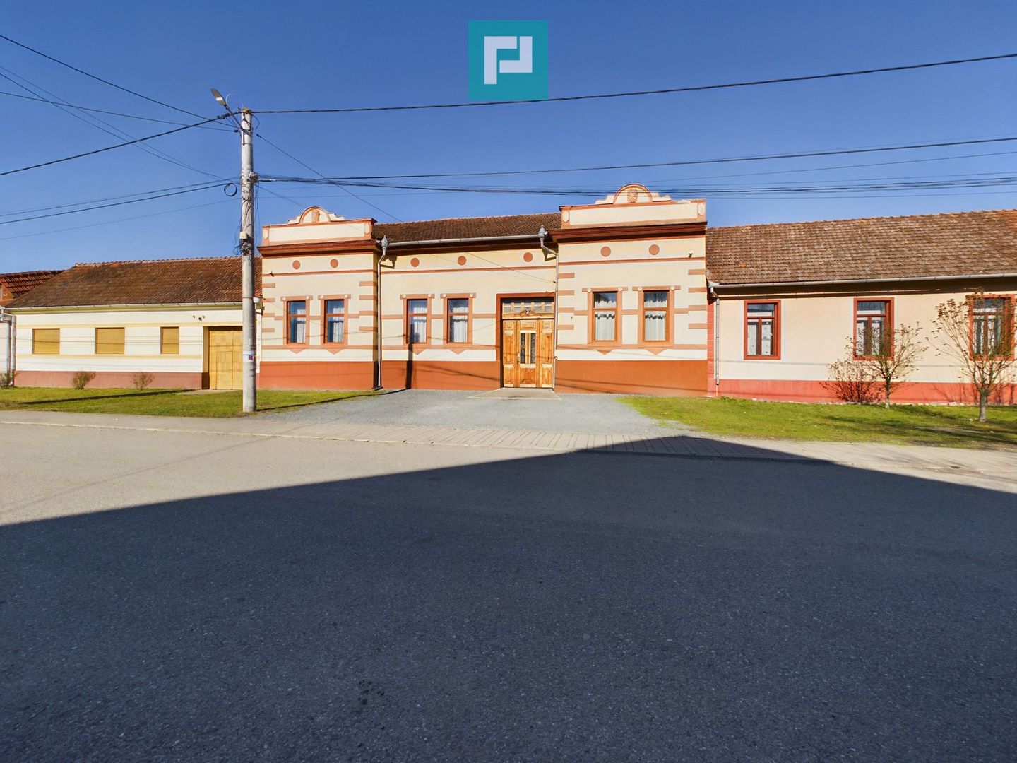 Vilă cu poveste, Săvârșin - Poză 2