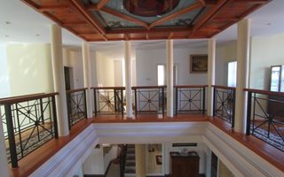 Casă / Vilă cu 8 camere de vânzare în zona Semicentral - Poză 19