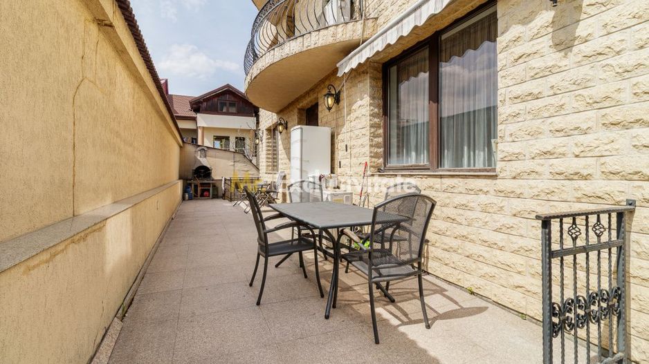 Vila impresionata 550mp util, 300mp teren - Poză 6
