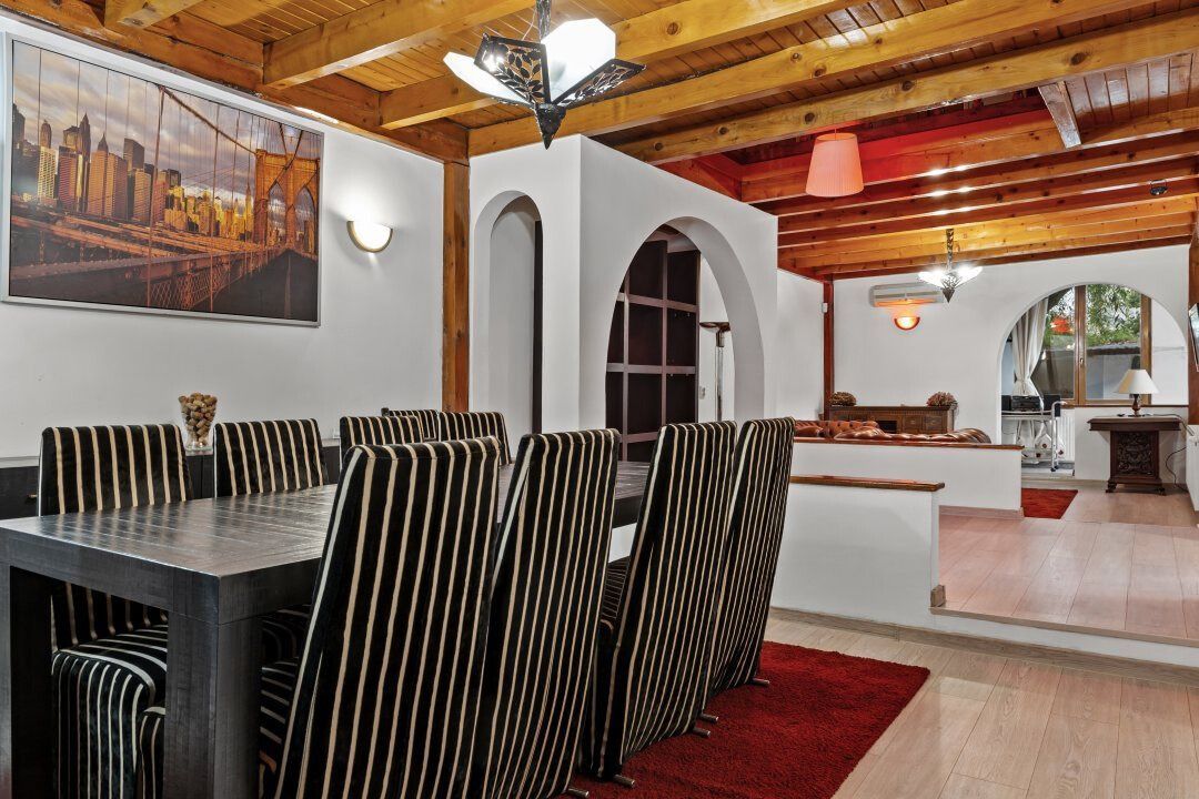 Vilă spațioasă de închiriat 6 camere piscină încălzită zona de Nord - Poză 4