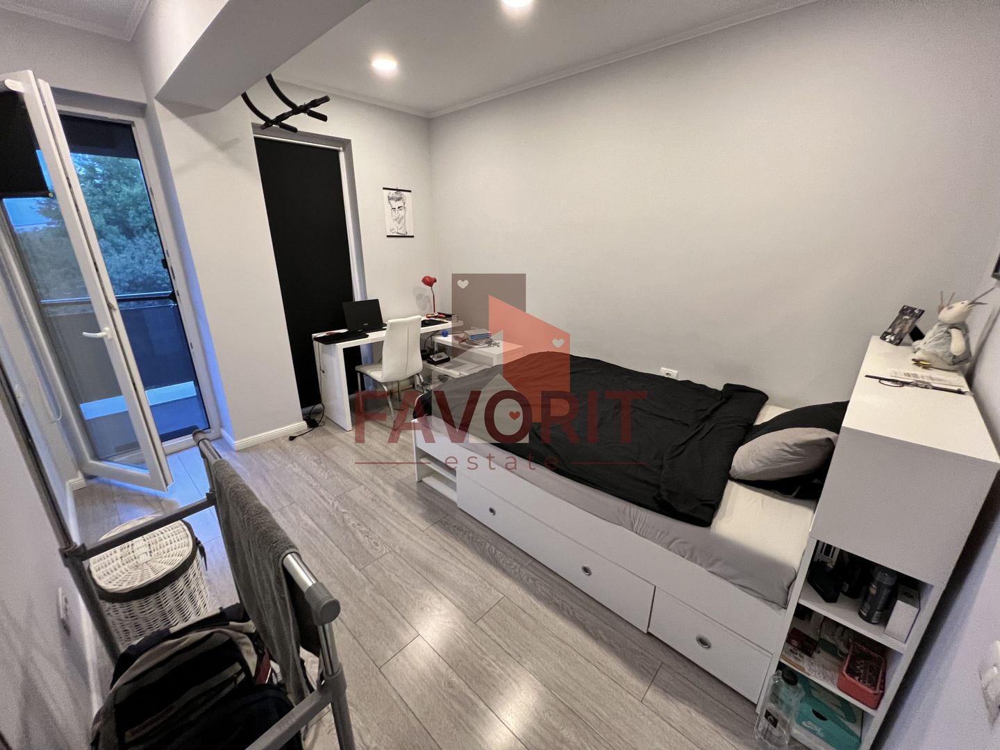Parcare subterana si supraterana . Etaj 1 cu lift. Pozitie excelenta. - Poză 13