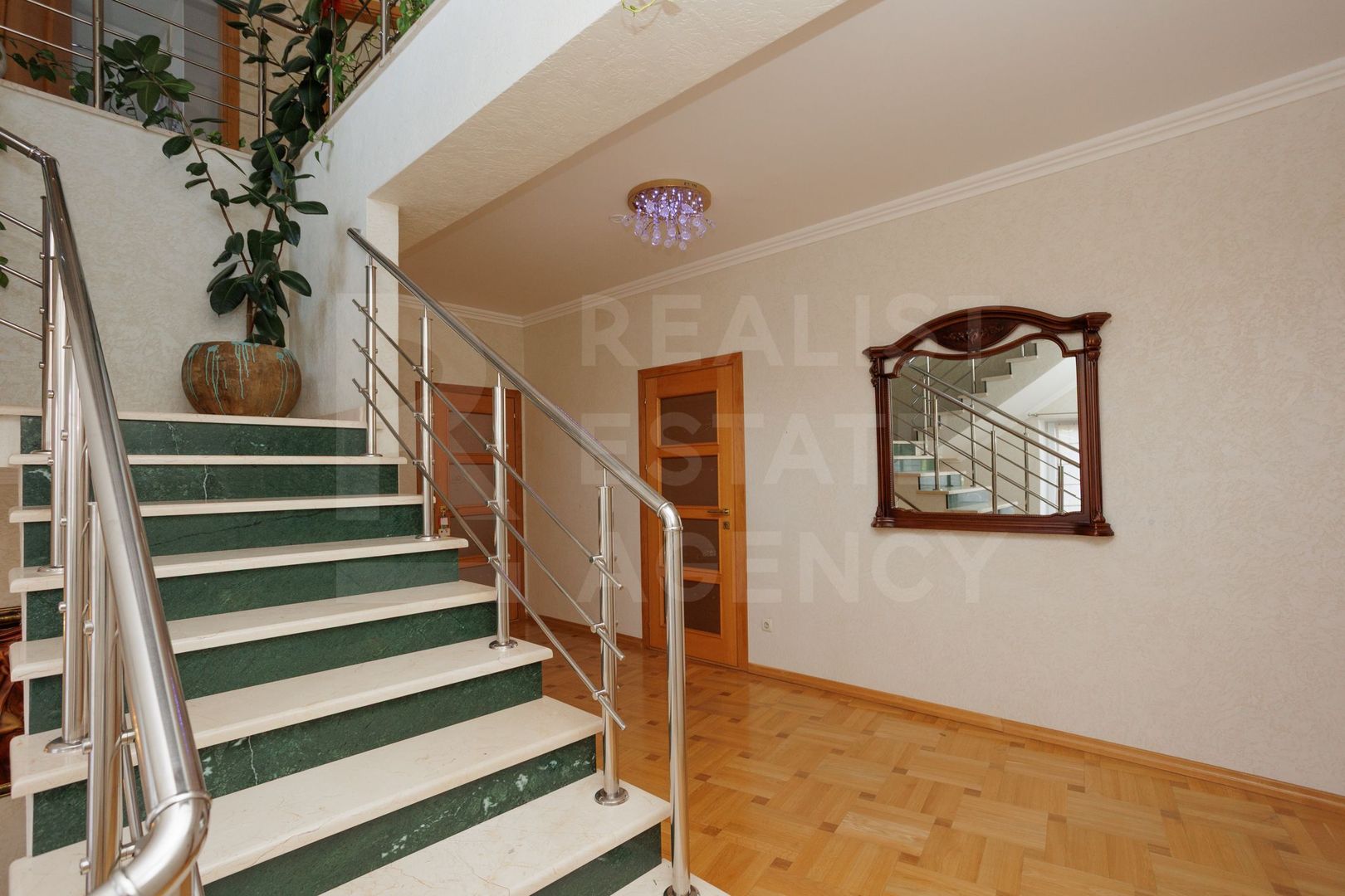 Chirie, casă, 6 camere, Strada Trifan Baltă, Centru - Poză 14