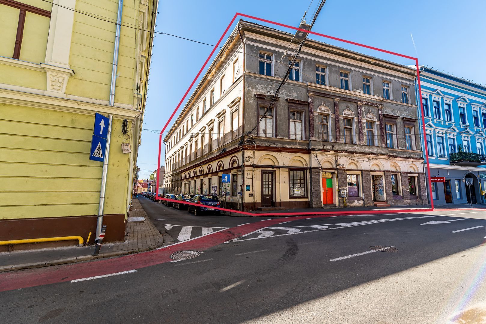 Imobil istoric de mari dimensiuni, în Piața Avram Iancu - Poză 1