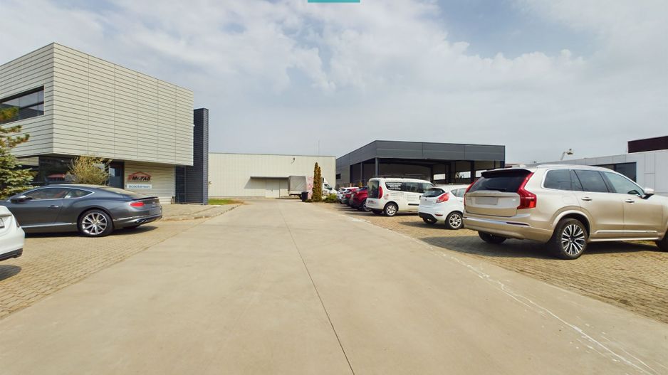 Spațiu comercial modern cu parcare proprie - Poză 18