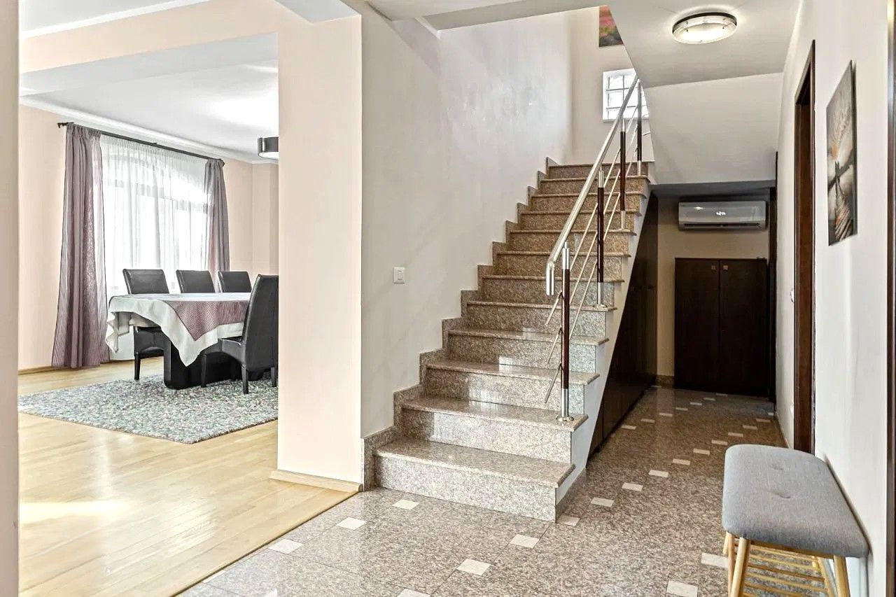 Vila cu 6 camere | Teren generos | Otopeni - Poză 10