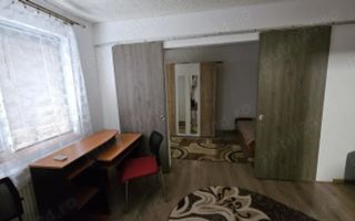 Vand apartament 2 camere etaj 1, CENTRALA, zona Sagului Piata Doina - Poză 2