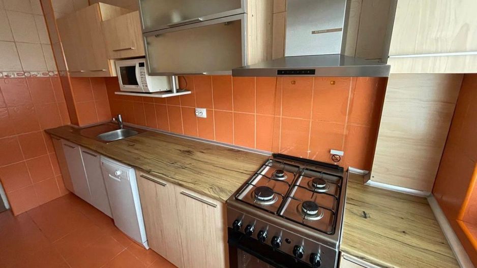 AP. 2 CAMERE 1 DECEMBRIE,  BUCATARIE INCHISA, LOC DE PARCARE, MOBILAT - Poză 4