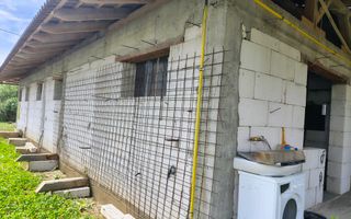 Casă la roșu,  – Oradea, str. Caișilor. 175 000 E . Comision 0 - Poză 3