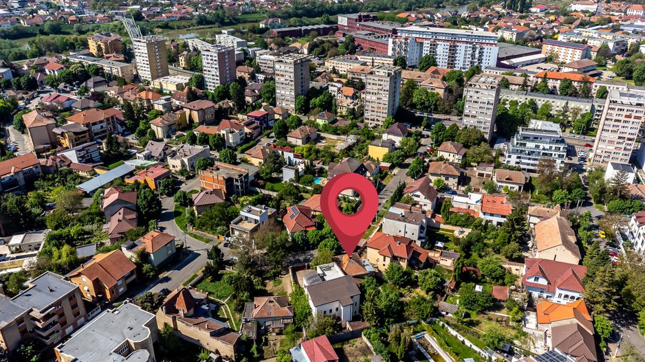 REPOZITIONARE PRET!!! Proprietate rară în zona de lux a Aradului - Poză 6