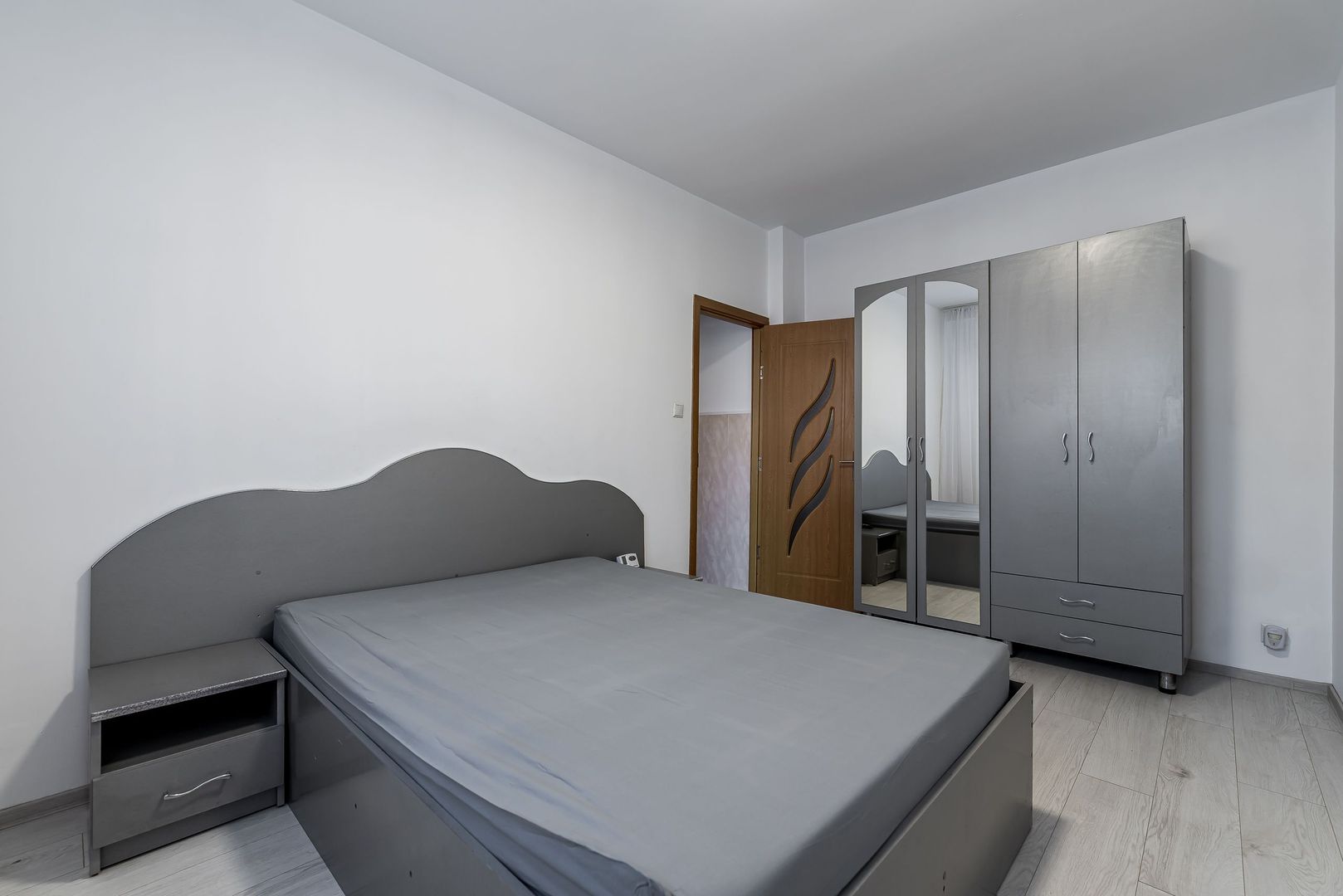 Apartament la cheie cu 2 camere la casa in Parneava Comision 0% - Poză 6