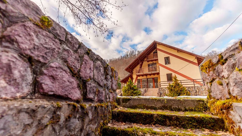 Vilă pentru investiții în Moneasa - Poză 15