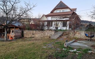 Casă spațioasă cu teren generos de 1000 mp in Dambul Rotund - Poză 13