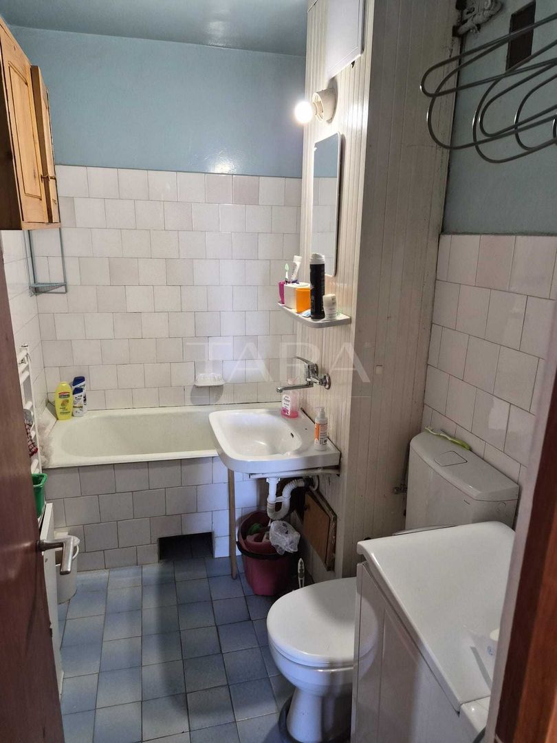 Apartament 3 camere decomandate, zona Minerva, etaj intermediar. - Poză 6