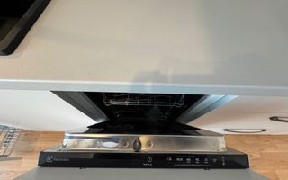 Ap 2 camere Otopeni 23 august, PRIMA CHIRIE, LUX - Poză 7