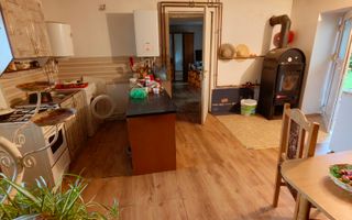 Casă 4camere+teren 719 m²central lângă izvoare de ape minerală Vâlcele - Poză 4