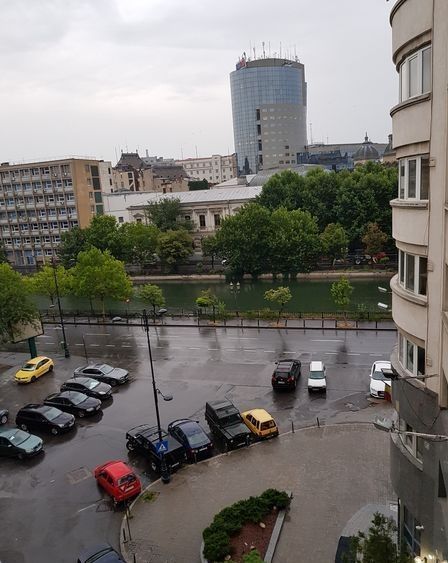 Închiriere 2 Camere Ultracentral, Vedere Dambovita, Renovat - Poză 16