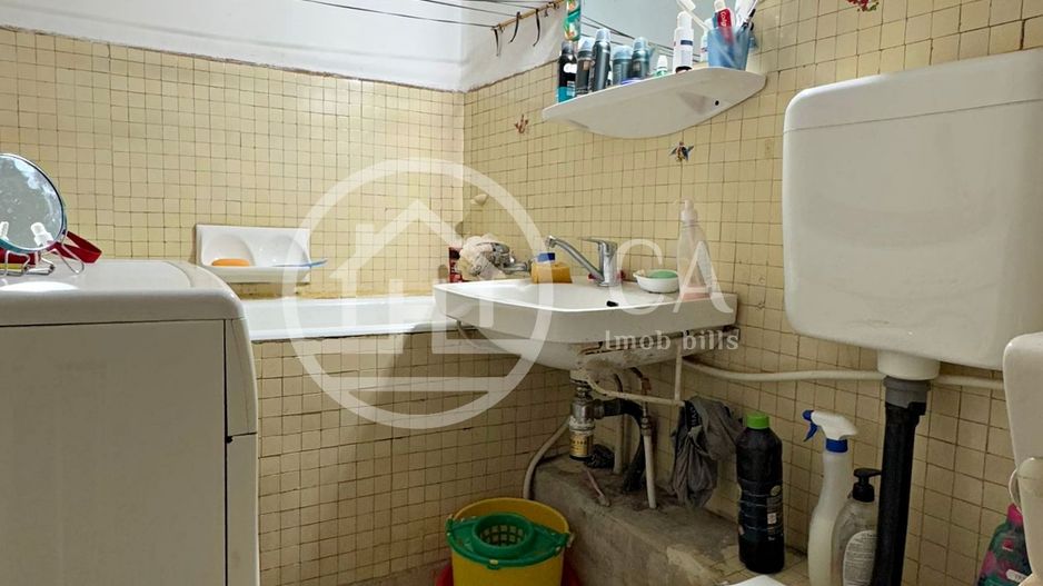 Apartament cu 2 camere de vanzare in zona Rogerius Oradea - Poză 9