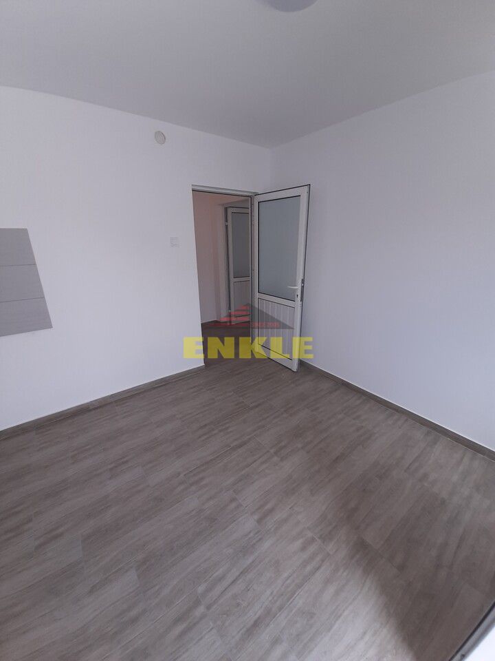 Hala de inchiriat, 300 mp + teren , zona industriala, 800 euro - Poză 5