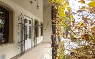 Casa din secolul XIX, ultrafinisata, ultracentral, 855 mp teren - Poză 25