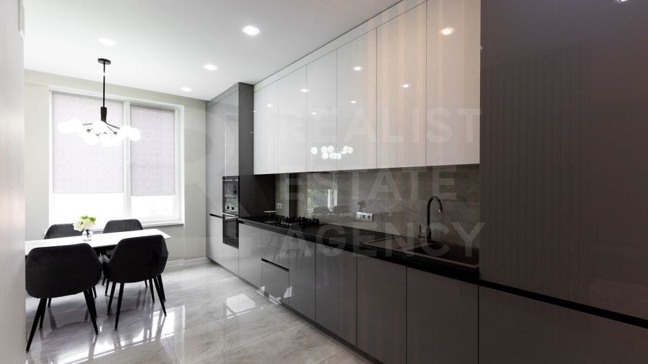 Chirie, 2 odăi + living, str. Avram Iancu, Centru - Poză 11