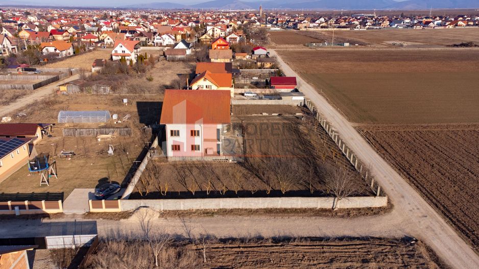 Casa cu teren 1500 mp in Harman - Poză 12