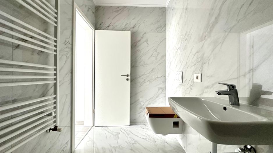 Apartament 3 camere, nemobilat | Parcare  + boxă - Poză 8