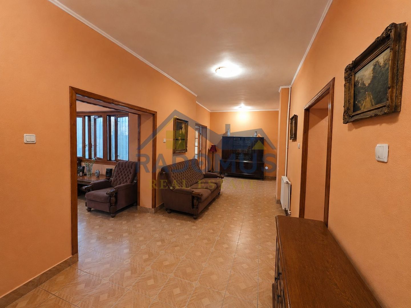 Vila 4 camere | Teren 532 mp | Piscina si foisor | Str. Lupeni - Poză 6