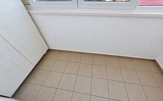 Apartament 2 camere, 2 balcoane, etaj 1, mobilat, zona Kaufland Cetate - Poză 2