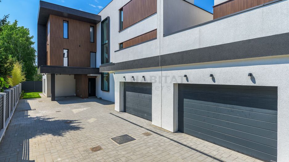 VILA IANCU NICOLAE, stil mediteranean, 5 dormitoare, 3 terase, gradina - Poză 1