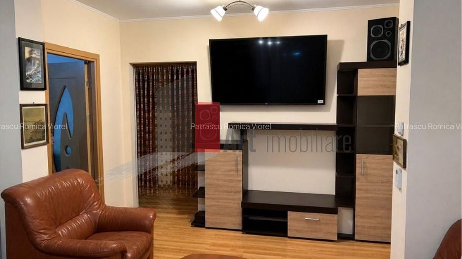 APARTAMENT 4 CAMERE   SEBASTIAN - Poză 1