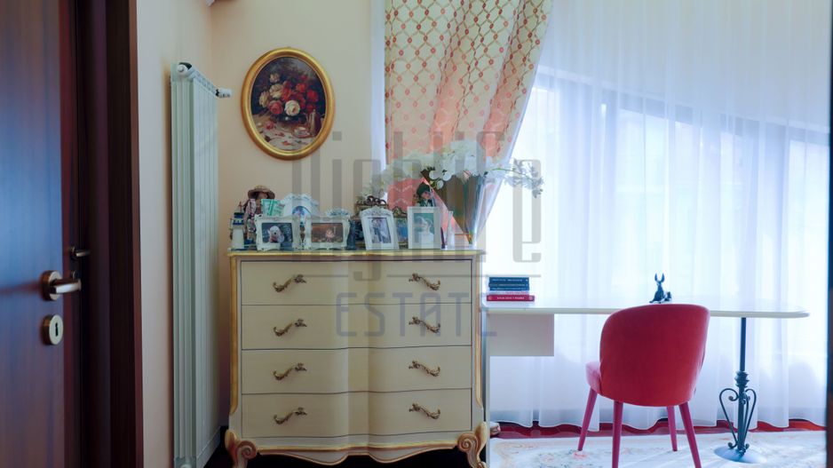 Vila de lux deosebita 9 Camere Pipera Erou Iancu Nicolae 298mp teren - Poză 2