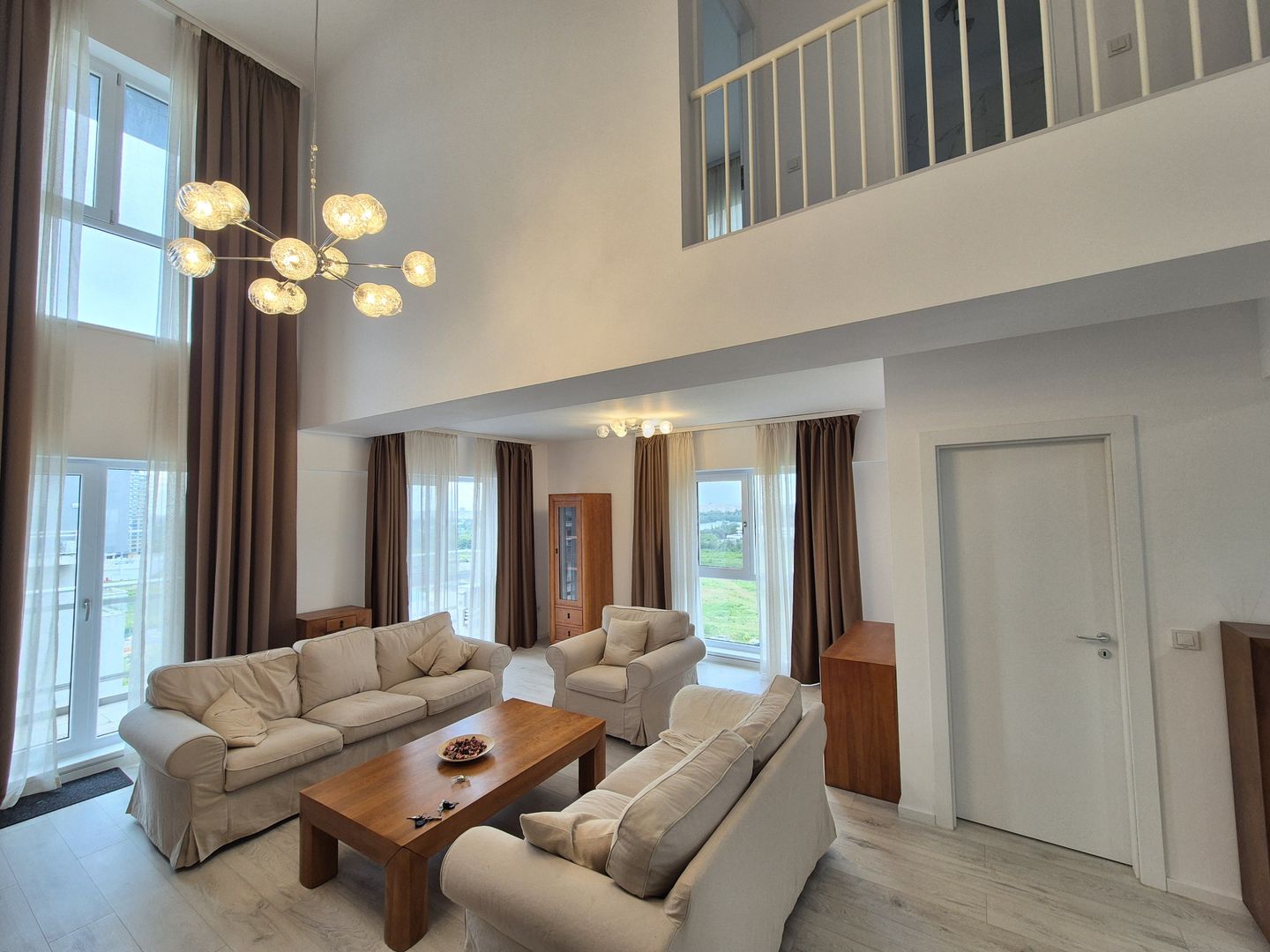 Penthouse 124 mp + 2 locuri de parcare - Belvedere Residence cu vedere la lac - Poză 1