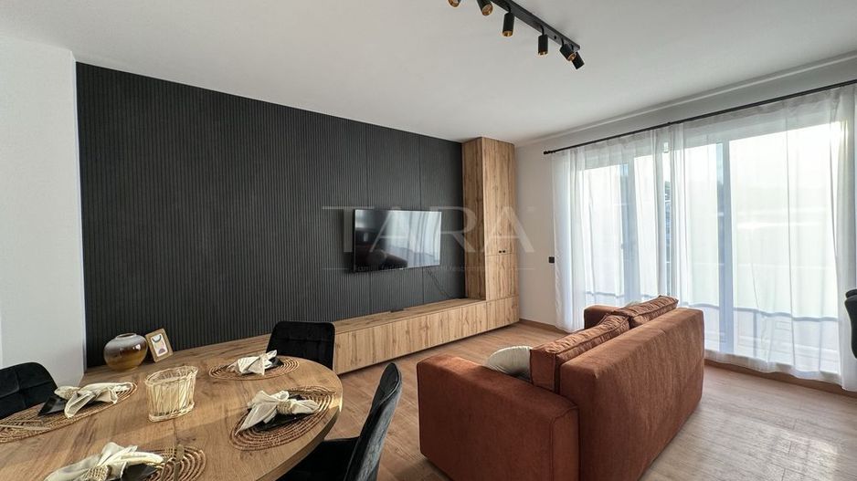 Apartament modern cu 2 camere, orientare Sud-Vest, parcare inclusă. - Poză 1