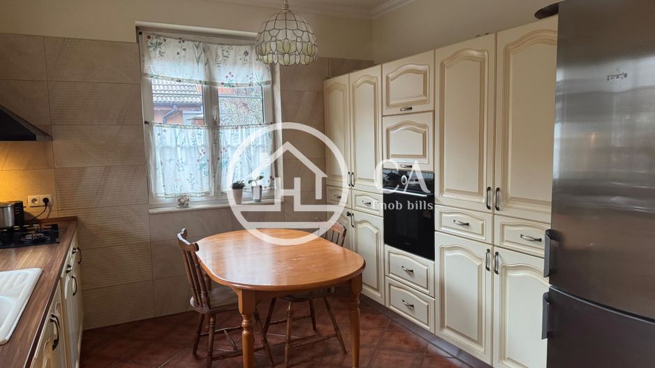 Casa P+M cu 4 camere de inchiriat în zona Centrală, Oradea - Poză 1