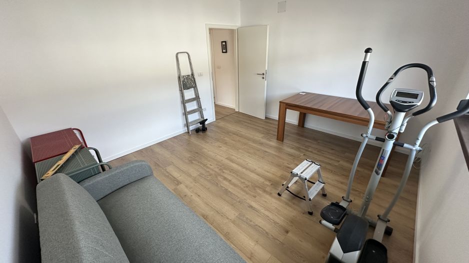 Casa deosebita intr-un cartier privat cu bariera - Poză 32