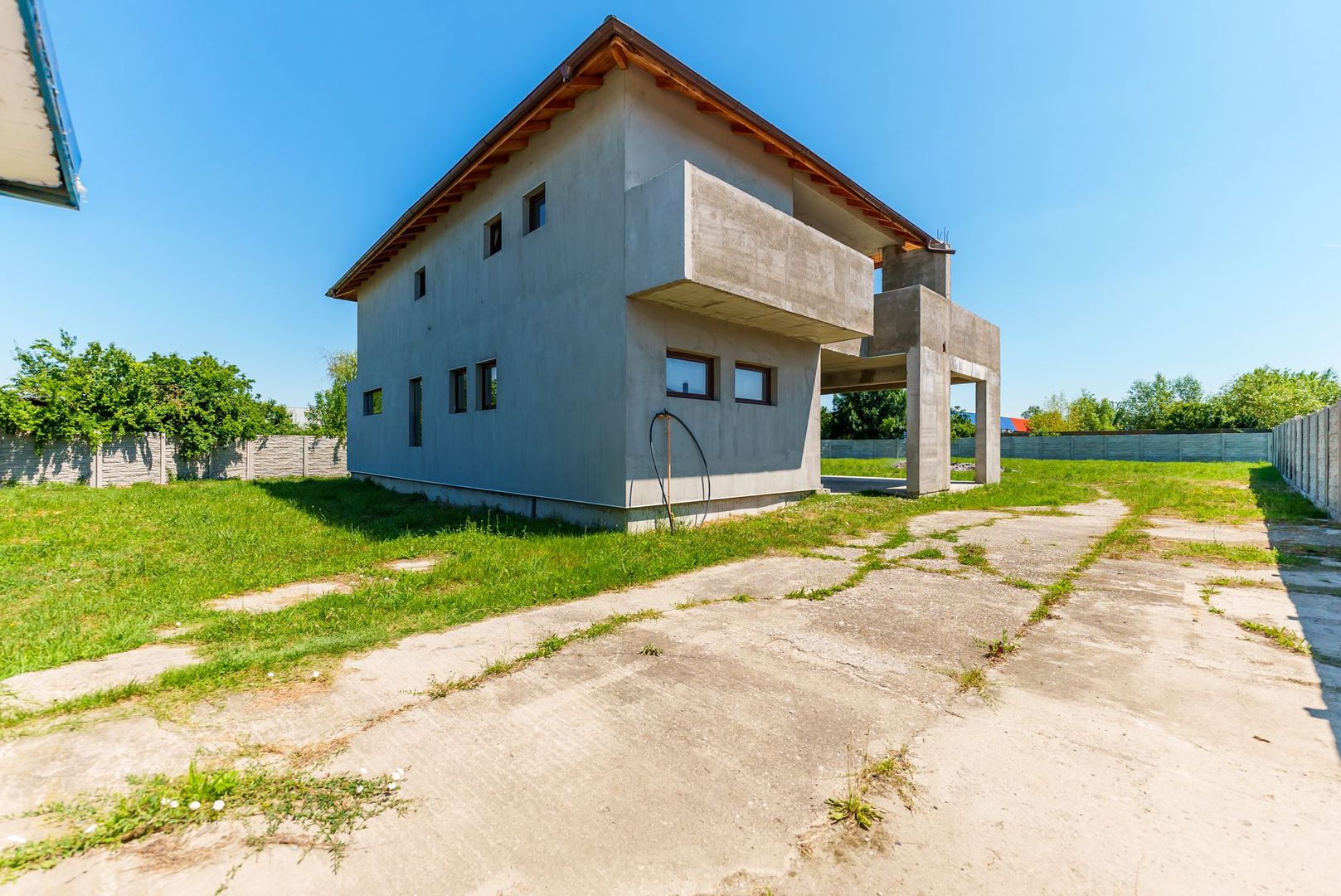 Vilă cu arhitectură modernă în Săcălaz - Poză 31